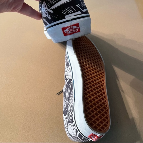 Vans (MOMA) Edvard Munch VN0A4BV41UB Ltd Edition Canvas Sneaker Mens 13 NIB - Picture 8 of 8